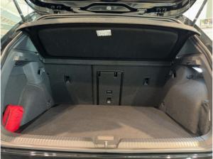 Volkswagen Golf VIII R 2.0TSI DSG 4x4 NAVI PDC LED+