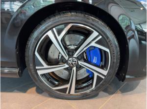 Volkswagen Golf VIII R 2.0TSI DSG 4x4 NAVI PDC LED+