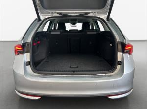 Skoda Octavia Combi 2.0 TDI Selection *NAVI*STDHZG*AHK*SHZ*PDC*LED*