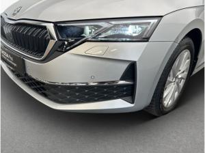 Skoda Octavia Combi 2.0 TDI Selection *NAVI*STDHZG*AHK*SHZ*PDC*LED*