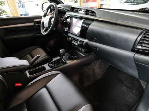 Toyota Hilux 2.8 D-4D DoubleCab 4X4 Invincible
