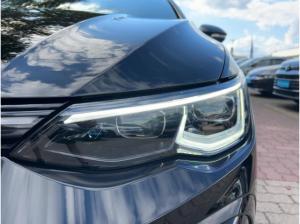Volkswagen Golf VIII 1.5 eTSI R-Line DSG LED AHK Kamera