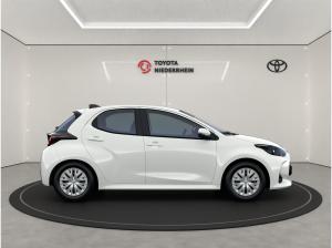 Toyota Yaris 1.5-l-VVT-i Hybrid 116 AUTOMATIK ACTIVE          AUTO ABO