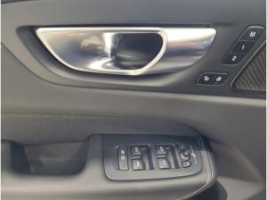 Volvo XC60 B5 (Benzin) Plus Dark AWD Automatik Bluetooth