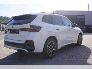 BMW iX1 xDrive30 M Sport Aktionszins 0,99% AHK HeadUp eSitze ACC 360Kamera Massage harman/kardon