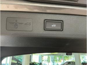 Volkswagen T-Roc R-Line 1.5 eTSI DSG AHK Keyless Head-Up Navi Kamera ACC