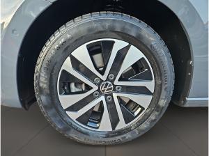 Volkswagen Touran BMT/ 1.5 TSI Comfortline ACC AHK AUT Kam.