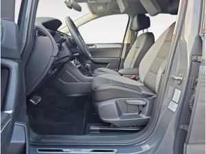 Volkswagen Touran BMT/ 1.5 TSI Comfortline ACC AHK AUT Kam.
