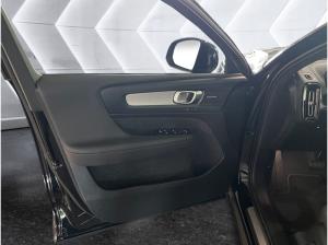 Volvo XC40 Volvo XC40 B3B DKG Plus Black Edition ACC BLIS 360 H&K