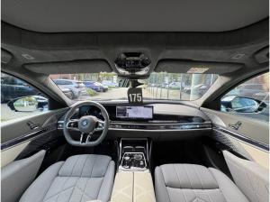 BMW i7 xDrive60 M Sport B&W AHK TV Lounge Pano Massage