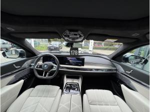 BMW i7 xDrive60 M Sport B&W AHK TV Massage Pano-Sky