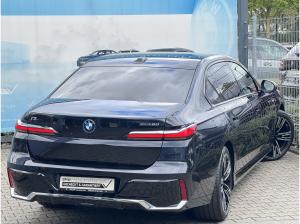 BMW i7 xDrive60 M Sport B&W AHK TV Massage Pano-Sky
