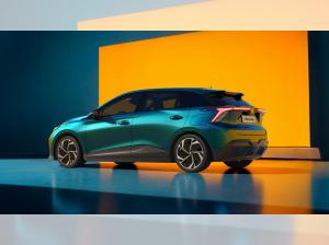 MG MG4 EV 77kWh Premium Long Range