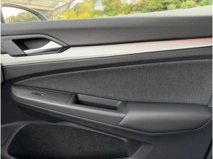 Volkswagen Golf 1.5 TSI - Life NAVI KAMERA LED SHZ PDC LM
