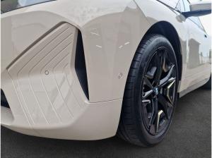 BMW ix iX xDrive45 AHK LED H&K NAV