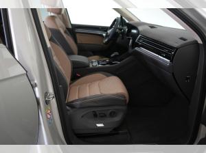 Volkswagen Touareg 3.0 TDI 4M Automatik R-Line Matrix AHK