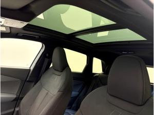Audi Q3 SUV TFSI qu. S tronic, S line, AHK, Kamera, ACC, Pano, Optik schwarz
