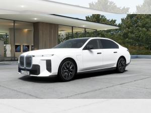 BMW M760