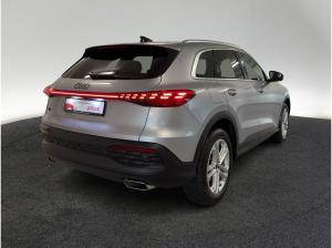 Audi Q5 TFSI S tr. AHK NAVI RFK VIRTUAL SITZHZG