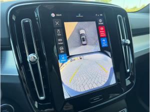 Volvo XC40 B3 Plus Dark 7-Gang Doppelkupplungsgetriebe