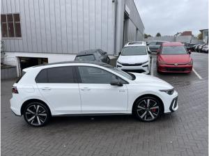 Volkswagen Golf VIII GTE eHybrid DSG 18Zoll BlackStyle IQ-Light Navi Head-up AreaView