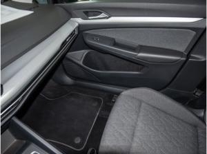 Volkswagen Golf VIII 1.5 TSI Move Navi LED Keyless Sitzhzg.