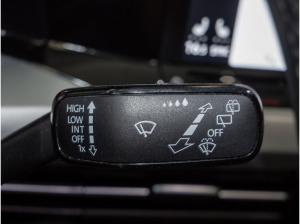Volkswagen Golf VIII 1.5 TSI Move Navi LED Keyless Sitzhzg.