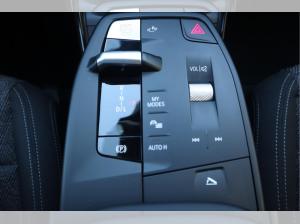 BMW 220 i Active Tourer/AHK/RFK/Komfortzugang/Adapt. LED/Fernlichtassistent/Active Guard/ISOFIX