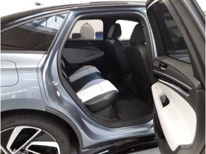 Volkswagen ID.7 Pro S 210kW - Matrix-LED Pano SHZ v+h AHK Black Style HUD PDC ACC Area View Navi