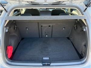 Volkswagen Golf VIII 1.5TSi Life Standheiz.Navi R-Kamera Soundsys. Head-up