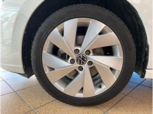 Volkswagen Golf VIII 1.5 TSI Style Navi LED SHZ ACC PDC