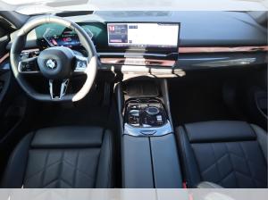 BMW 520 d Touring M-Sport/360°/ACC/Head-Up/AHK/Pano./HK/Standhzg./Klimat.Sitze/Lenkradhzg./Shz.hinten/e.Sitz