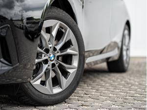 BMW 120 PANO AdLED KoZg SpSitze SpieglP ParkA S-Glas *Mehrere Farben Verfügbar*