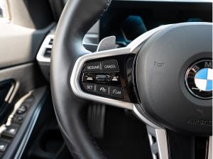 BMW 318 d Tour M-Sport AHK ACC KoZg Wireless S-Glas Schwarz / Grau