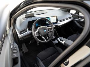 BMW 218 Active Tourer d Active Tourer M-Sport AHK PANO ACC HuD 360° *Mehrere Farben Verfügbar*