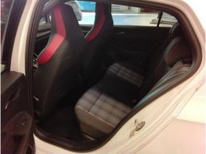 Volkswagen Golf Golf GTI 2.0 TSI 195kW 7-Gang DSG - PANO AHK DCC IQ-Light / inkl. Winterräder und Garantie
