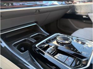 BMW i7 xDrive60 M Sport 31 Zoll Display hinten,AHK,MASSAGE+SITZLÜFTUNG,BOWER&WILKINS SOUND,ACC,360 GRAD KAM