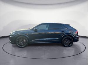 Audi RS Q8 SUV performance *Aktion*