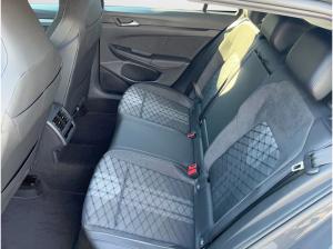 Volkswagen Golf Variant 2.0 TDI R-Line HUD Navi AHK RFK 18 Zoll