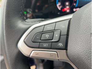 Volkswagen Golf VIII 1.5 eTSI DSG Style Navi LED-Plus PDC