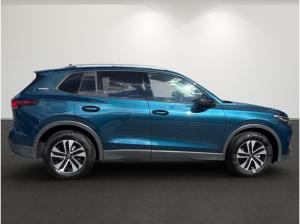 Volkswagen Tiguan Energy 1.5 eTSI DSG - AHK Area View Navi Standhzg LM PDC ACC Keyless GJR