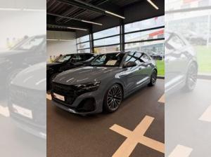 Audi Q8 (4MT)