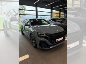 Audi Q8 (4MT)