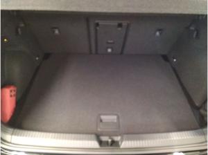 Volkswagen Golf 8 - GTI - DCC PANO LEDER HEAD-UP HARMAN-KARDON / 8-fach Bereift