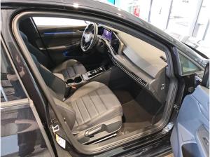 Volkswagen Golf 8 / R - AKRAPOVIC PANO HUD LEDER DCC