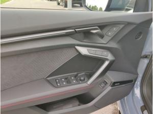 Audi RS3 RS 3 Lim - PanoDach - Matrix LED - RS Abgasanlage - vMax 280 km/h
