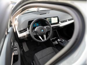 BMW 220 Active Tourer i AHK PANO SpSitze RFK ShadowL