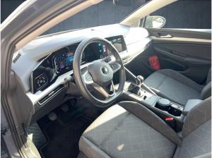 Volkswagen Golf Life 1.5 TSI NAVI R-KAMERA SHZ PDC KlimaA