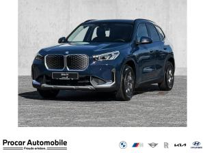 BMW iX1 xDrive30 Rückfahrkamera * Sitzheizung * Sonnenschutzverglasung * Apple Carplay/Android Auto *