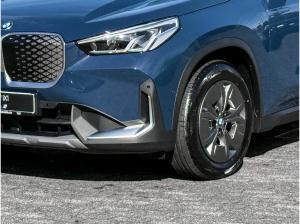 BMW iX1 xDrive30 Rückfahrkamera * Sitzheizung * Sonnenschutzverglasung * Apple Carplay/Android Auto *